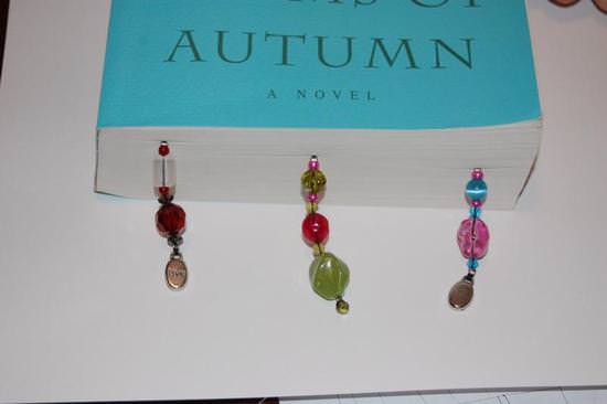 how-to-make-beaded-bookmarks-cheap-easy-gift-image-40.jpg