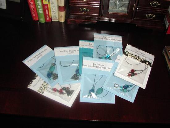 how-to-make-beaded-bookmarks-cheap-easy-gift-image-52.jpg