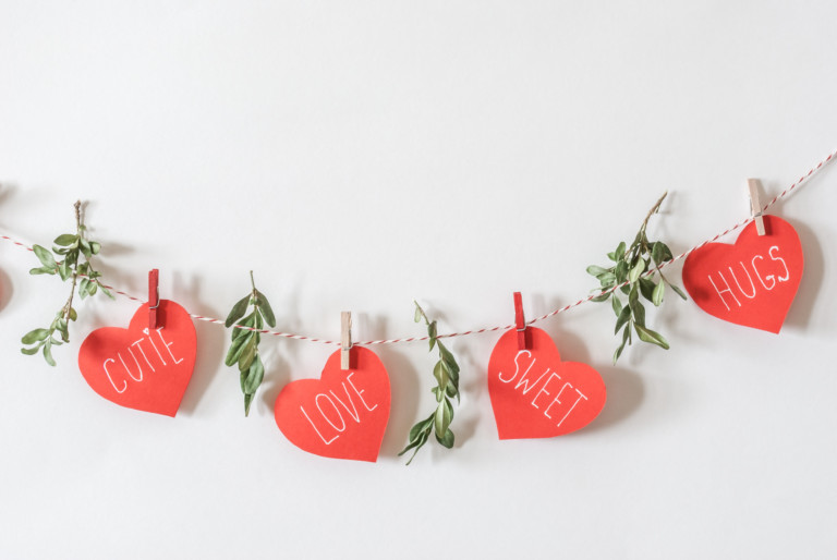 30 Diy Valentine Bunting And Banners To Make Tip Junkie