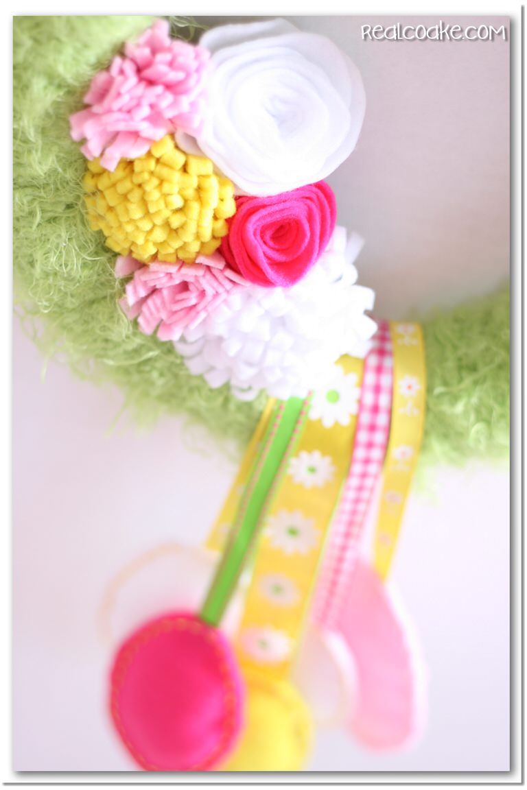 Easter ~ Spring Wreath - Page 116