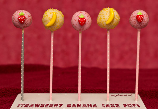 Strawberry Banana Cake Pops 20