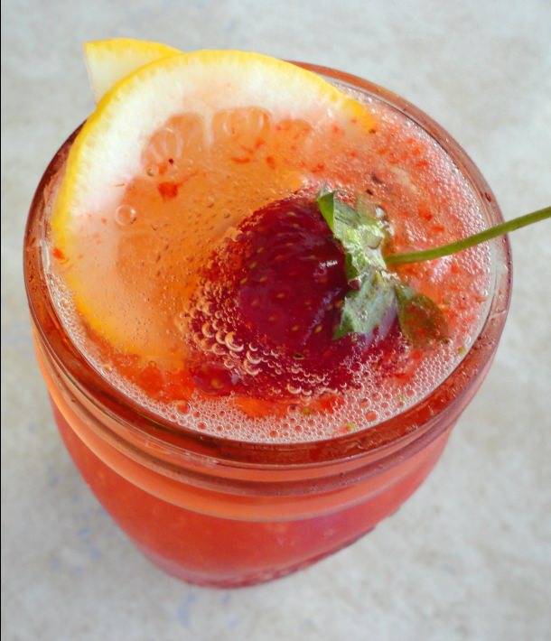 strawberry-lemonade-fizz-0