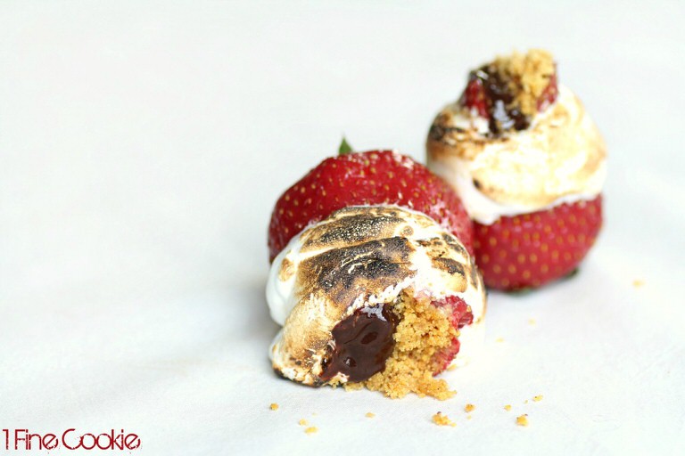 Smore-strawberries-by-1-Fine-Cookie-font-1024x683