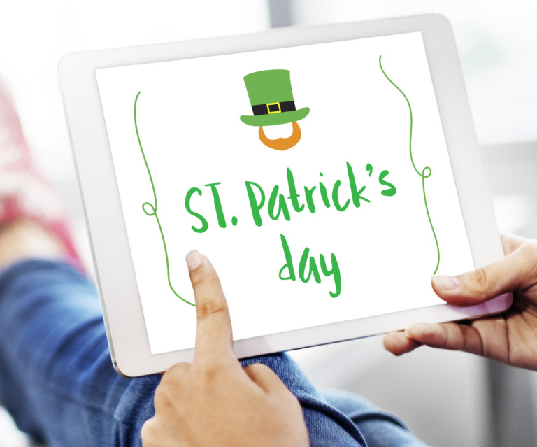 St Patrick/'s Day Leprechaun Enamel Pin Badges Includes Box