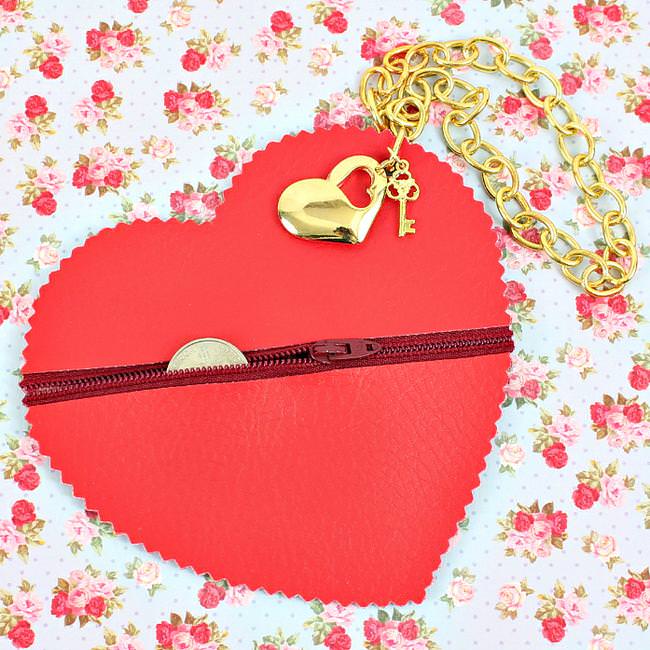 No-Sew Heart Coin Purse Tutorial Video
