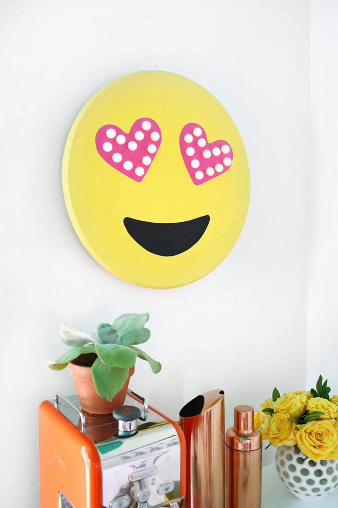DIY Emoji Marquee DIY Emoji Marquee