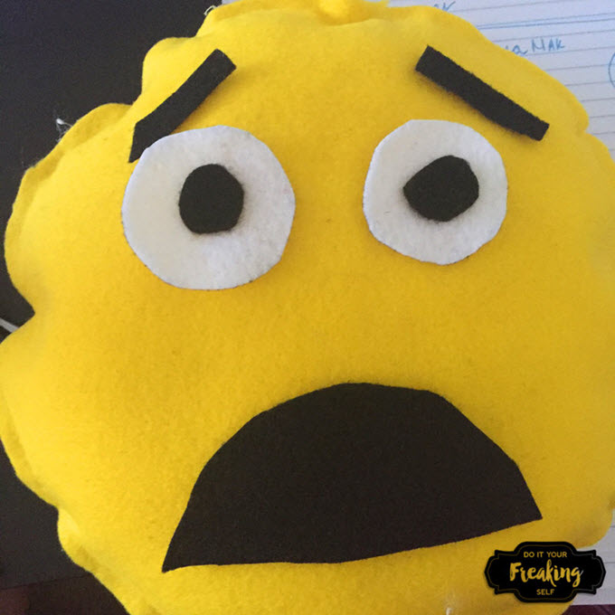 DIY Emoji Pillow DIY Emoji Pillow