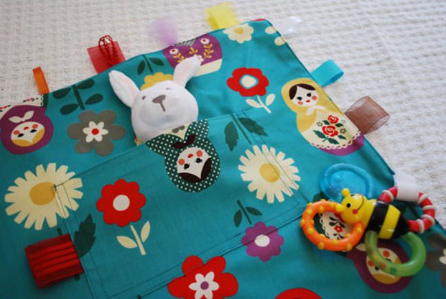 48 Darling Diy Baby Shower Gifts Tip Junkie Baby Toy Blanket With Velcro Loops