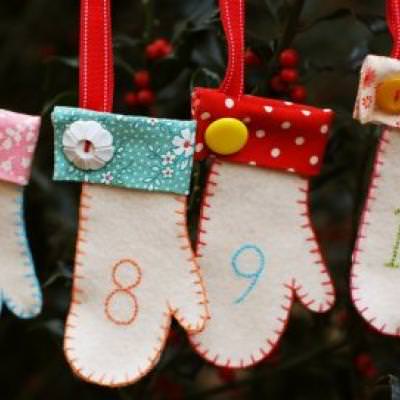 Free Holiday Mitten Ornament Pattern