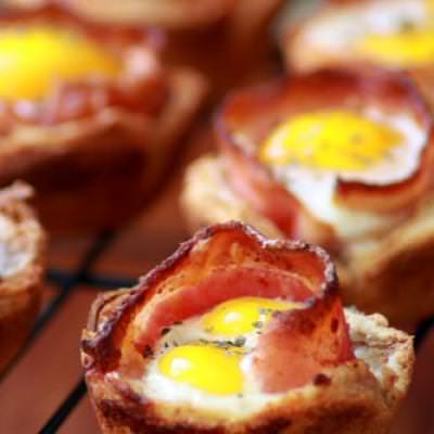 Bacon and Eggs In Toast Cups