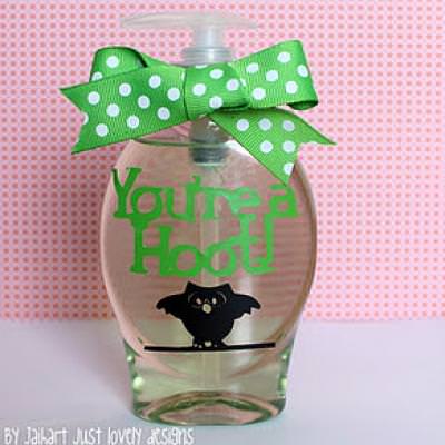 Customized Hand Soap {Neighbor Gift}