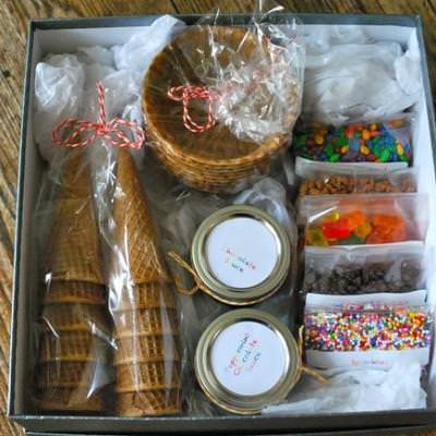 DIY Ice Cream Sundae Gift Box