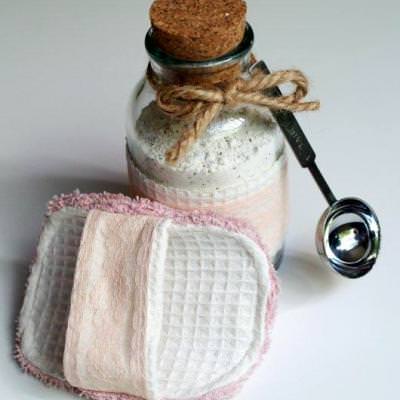 DIY Scrubber and Bath Soak {recipe}