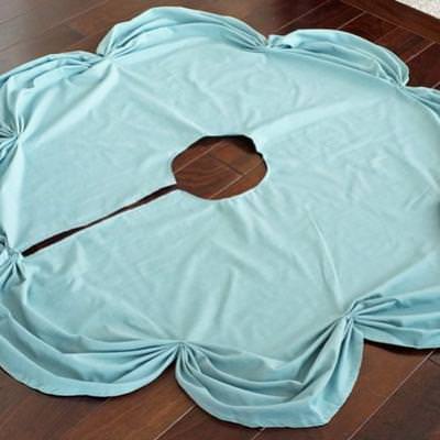 ruched tree skirt diy holiday patterns tip junkie ruched tree skirt diy holiday patterns tip junkie